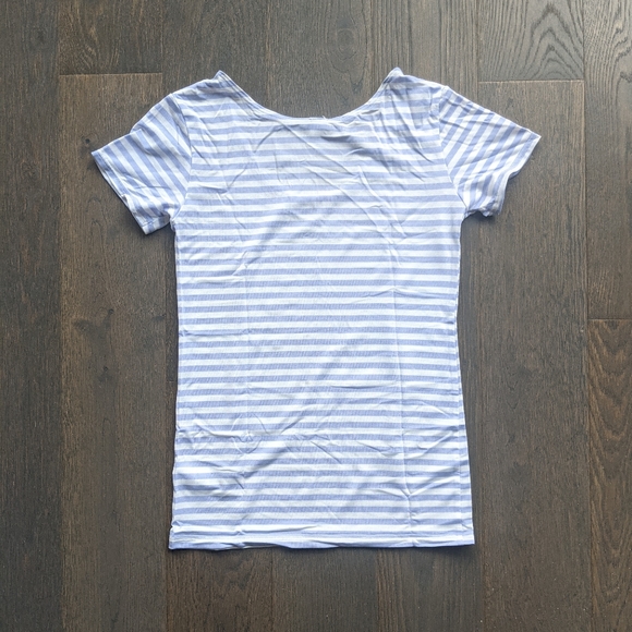 Uniqlo Airism Striped Tee - Picture 2 of 5
